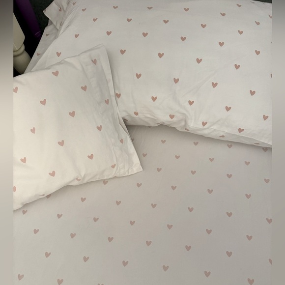 Crate & Kids Pattern Play Heart Crib / Toddler sheet set - Picture 2 of 5